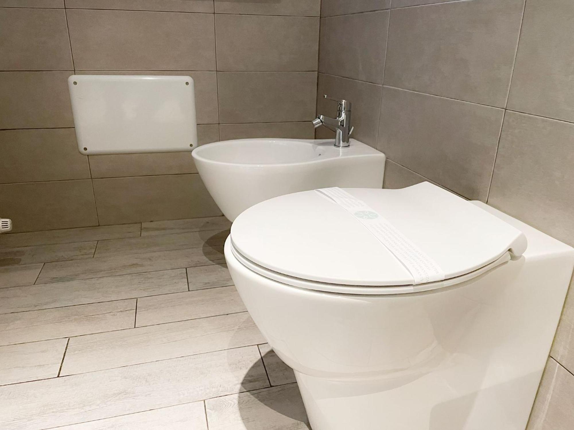 Alla Scaletta - Stanze Con Bagno Privato E Wifi A Pochi Passi Dal Duomo ミランドラ エクステリア 写真